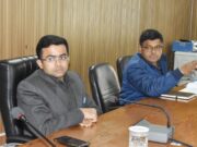 जन कल्याणकारी योजनाओं से वाइब्रेंट विलेजों को करें शत प्रतिशत आच्छादित – डीएम चमोली