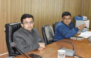 जन कल्याणकारी योजनाओं से वाइब्रेंट विलेजों को करें शत प्रतिशत आच्छादित – डीएम चमोली