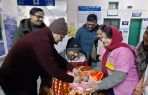 नवजात शिशुओं को पोलियो प्रतिरक्षण खुराक पिलाकर किया कार्यक्रम का उद्घाटन।