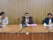 जिला निर्वाचन अधिकारी ने की लोकसभा चुनाव तैयारियों की समीक्षा।