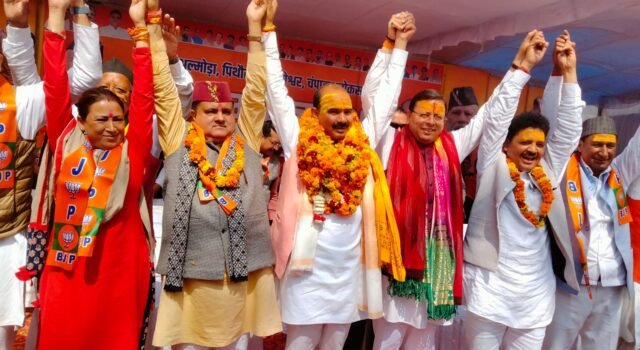 नैनीताल लोकसभा सीट से भाजपा प्रत्याशी अजय टम्टा ने किया नामांकन,