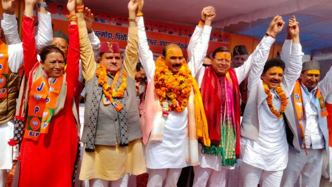 नैनीताल लोकसभा सीट से भाजपा प्रत्याशी अजय टम्टा ने किया नामांकन,