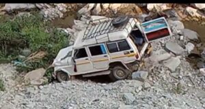 -गंडीक-कफोली मोटर मार्ग पर बड़ा हादसा,एक की मौत ,अन्य घायल गंभीर घायल।