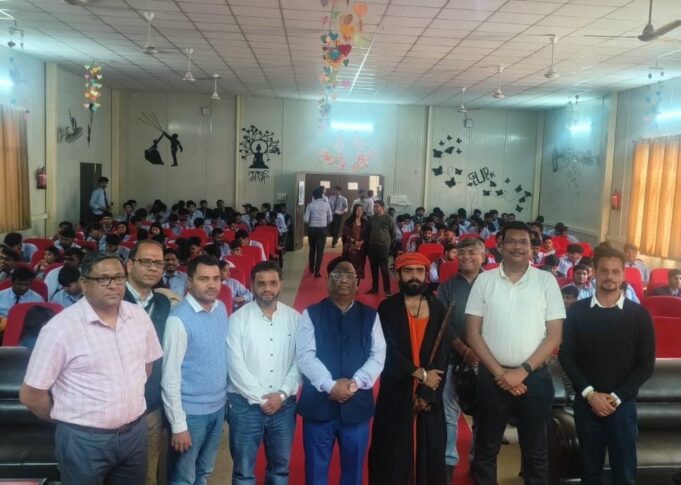 सेमिनार के माध्यम छात्रों को सिखाये साइबर सिक्योरिटी के गुर