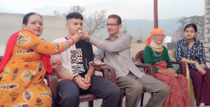 चमोली के कुंड डूंगरा, स्वर्का, का प्रशांत बना सैन्य अधिकारी