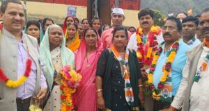 यहां भाजपा के कई वरिष्ठों ने थामा कांग्रेस का दामन