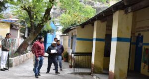 लोकसभा चुनाव को लेकर जिला निर्वाचन अधिकारी ने बद्रीनाथ विधानसभा के सीमांत मतदान केंद्रों का निरीक्षण किया।