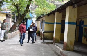 लोकसभा चुनाव को लेकर जिला निर्वाचन अधिकारी ने बद्रीनाथ विधानसभा के सीमांत मतदान केंद्रों का निरीक्षण किया।