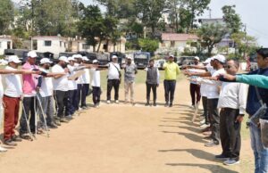 दिव्यांग मतदाताओं ने क्रिकेट मैच खेल कर दिया शत प्रतिशत मतदान का संदेश