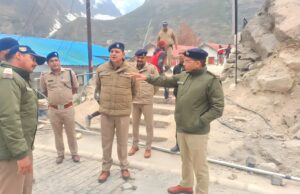 पुलिस अधीक्षक चमोली ने यात्रा व्यवस्था का लिया जायजा