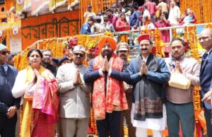 बद्रीविशाल मन्दिर के कपाट खुलने के अवसर पर राज्यपाल उत्तराखण्ड पहुचे बद्रीनाथ, पूजा अर्चना के साथ पुनर्निर्माण कार्यो का लिया जायजा
