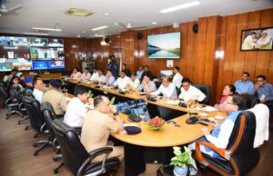 चारधाम यात्रा पर स्थित तीर्थाटन और पर्यटन स्थलों पर मूलभूत आवश्यक्ताओं के भेजें प्रस्ताव: धामी