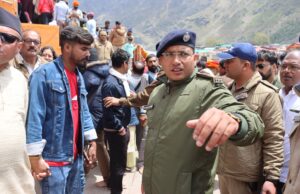 बद्रीनाथ धाम में उमड़ा दर्शनार्थियों का सैलाब,पुलिस अधीक्षक चमोली ने स्वयं संभाली व्यवस्थापन की कमान