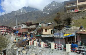 बद्रीनाथ धाम में आंदोलन, व्यापारिक प्रतिष्ठान बंद