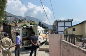 गोपेश्वर: संदिग्ध परिस्थितियों में मिला व्यक्ति का शव, परिजनों व स्थानीय लोगो ने गुलदार के हमले की जताई सम्भावना