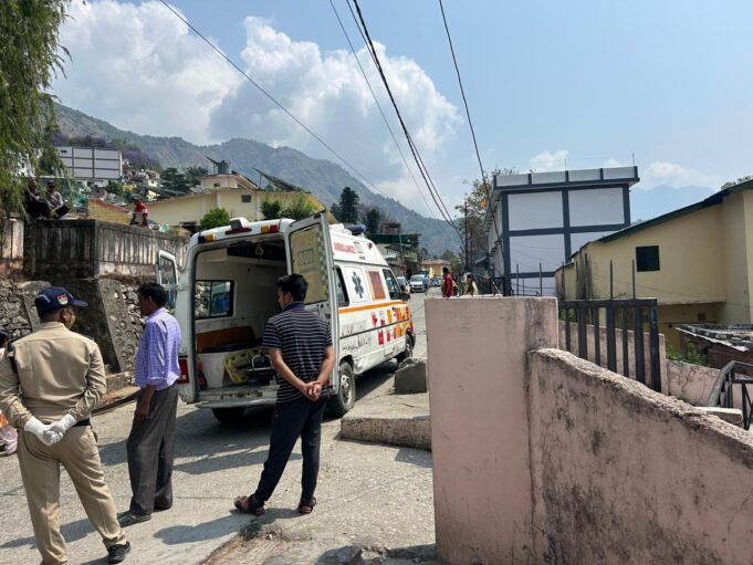 गोपेश्वर: संदिग्ध परिस्थितियों में मिला व्यक्ति का शव, परिजनों व स्थानीय लोगो ने गुलदार के हमले की जताई सम्भावना