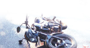 बाइक ओर ट्रक की भिड़ंत, बाइक सवार की हुई मौत