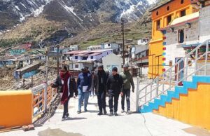 मुख्य सचिव ने बदरीनाथ पहुंचकर चारधाम यात्रा व्यवस्था और पुनर्निर्माण कार्यो का लिया जायजा
