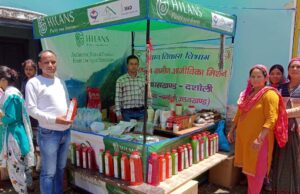 पहाड़ी दाल और अनाज के शौकीनों को बदरीनाथ यात्रा मार्ग पर सुगमता से मिल रहे पहाड़ी उत्पाद