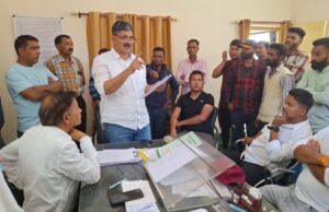 करंट हादसे में प्रदीप की मौत पर परिजनों ने काटा बबाल, नौकरी के साथ उचित मुआवजे की मांग पर माने परिजन