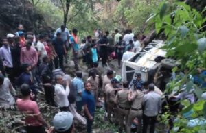 भीषण सड़क हादसा,पांच लोगों की हुई दर्दनाक मौत,राहत व बचाव कार्य जारी