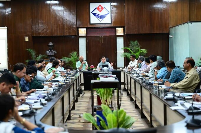 जल संरक्षण एवम संचय की दिशा में तेजी से करें कार्य: धामी