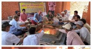 पेयजल संकट दूर करने के लिए बुद्धि शुद्धि यज्ञ,नगरवासियों का धरना तीसरे दिन भी जारी