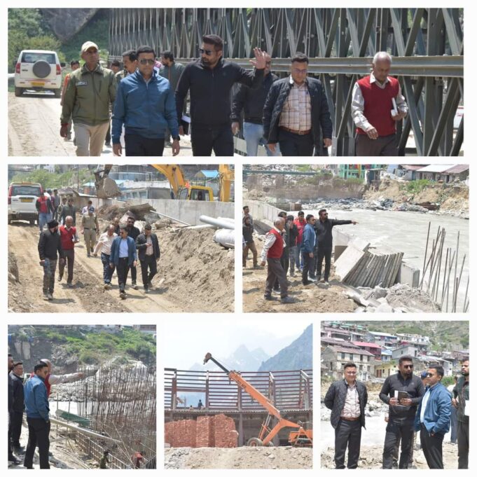 डीएम ने बद्रीनाथ में यात्रा व्यवस्थाओं और पुनर्निर्माण कार्यों का निरीक्षण किया।