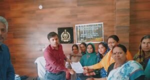 रुद्रनाथ मार्ग पर स्थानीय लोगों के अस्थाई टेंट हटाये जाने पर लोग नाराज