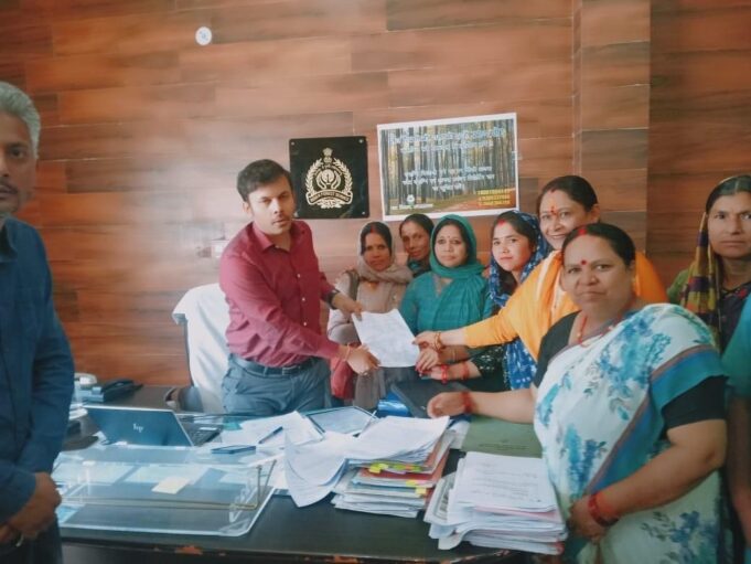 रुद्रनाथ मार्ग पर स्थानीय लोगों के अस्थाई टेंट हटाये जाने पर लोग नाराज