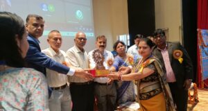 देश की आर्थिक उन्नति से ही बनेगा विकसित भारत