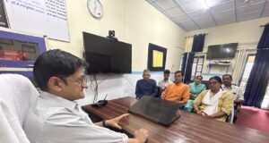 6 माह स्व धूल फांक रही सिटी स्केन मशीन, स्थानीय लोगों ने जल्द शुरू करने की उठाई मांग