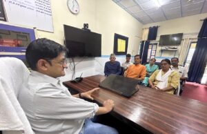 6 माह स्व धूल फांक रही सिटी स्केन मशीन, स्थानीय लोगों ने जल्द शुरू करने की उठाई मांग