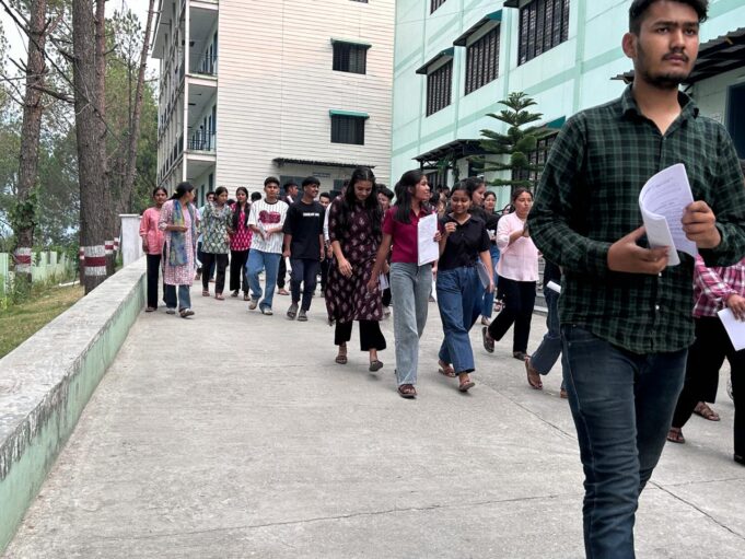 1200 अभ्यर्थियों ने दी नर्सिंग की प्रवेश परीक्षा