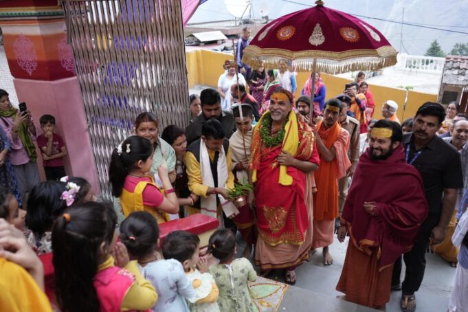 बदरीनाथ धाम की मर्यादा बनाए रखते हुए विकास कार्य होना चाहिए : शंकराश्चर्य