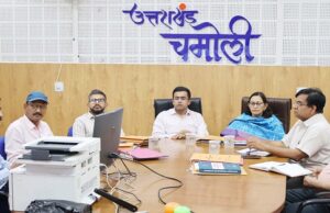 प्रेक्षक की मौजूदगी में हुआ पोलिंग कार्मिकों और ईवीएम का दूसरा रेंडमाइजेशन