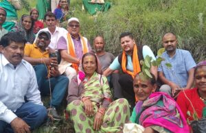 “एक पेड़ माँ के नाम” अभियान के तहत ग्राम सेलंग में व्यापक वृक्षारोपण