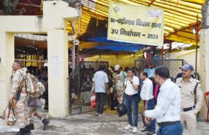 ईवीएम मशीनें स्ट्रांग रूम में सील। थ्री लेयर सुरक्षा घेरे में रहेगा स्ट्रांग रूम।