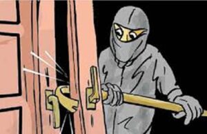 उद्घाटन से पहले दुकान उड़ा ले गया चोर