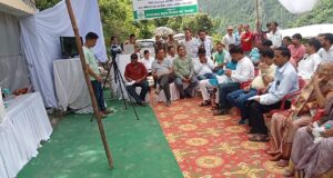 मवाड़ी गदेरे में प्रस्तावित कूड़ा डंपिंग जॉन निर्माण को लेकर डिम्मर में जन सुनवाई