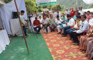 मवाड़ी गदेरे में प्रस्तावित कूड़ा डंपिंग जॉन निर्माण को लेकर डिम्मर में जन सुनवाई