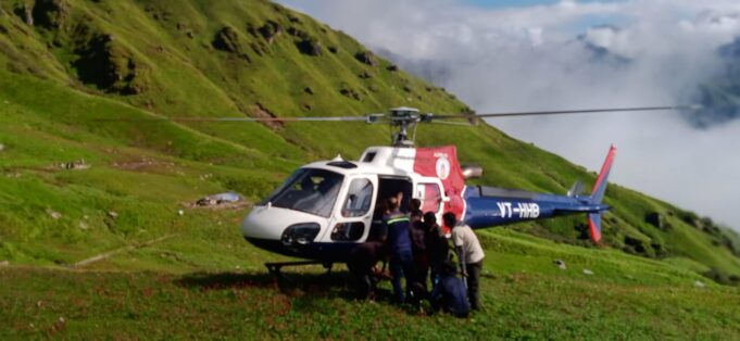 रुद्रनाथ के बुग्यालों में क्यो उतरा हेलीकॉप्टर देखिये क्या है मामला