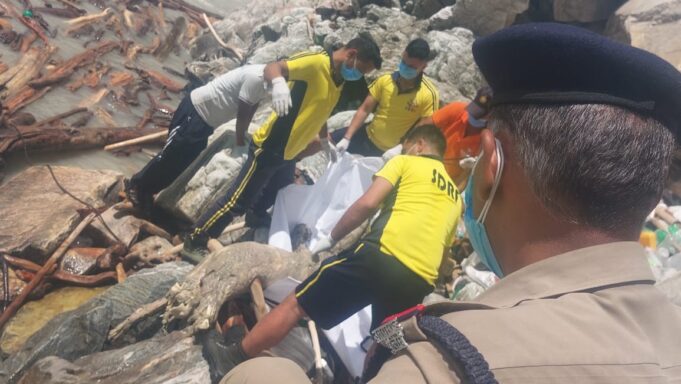 यहां संदिग्ध परिस्थितयों में मिला शव, पुलिस जांच में जुटी