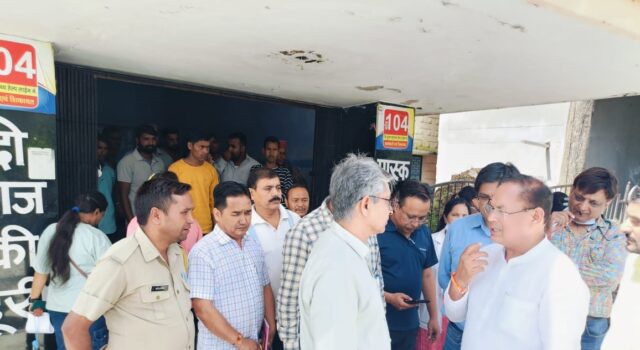 बद्रीनाथ विधायक ने जिला अस्पताल का किया औचक निरीक्षण,