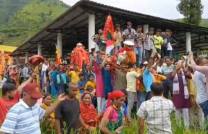दा की डोली कैलाश को विदा, भावुक हुए श्रद्धालु
