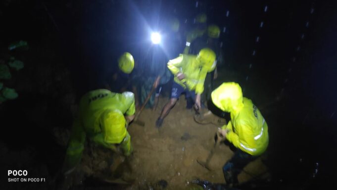 यहाँ मलबे में दबे 4लोग एसडीआरएफ ने किये सभी शव बरामद