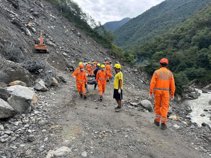 केदानाथ मार्ग पर मृतकों की संख्या पहंची4, देर रात मलबे की चपेट में आये थे तीर्थ यात्री