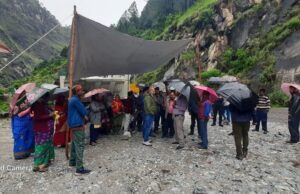 1 महीने से लापता युवक की खोज में दर दर भटक रे माता पिता, लोगों में गुस्सा