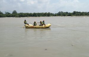 भाई की जान बचाने की कोशिश में बह गई 2 बहनें