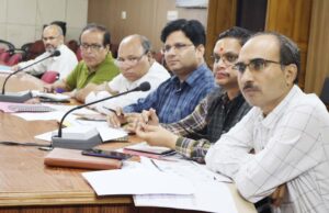 जिलाधिकारी ने की जल जीवन मिशन कार्यो की समीक्षा।